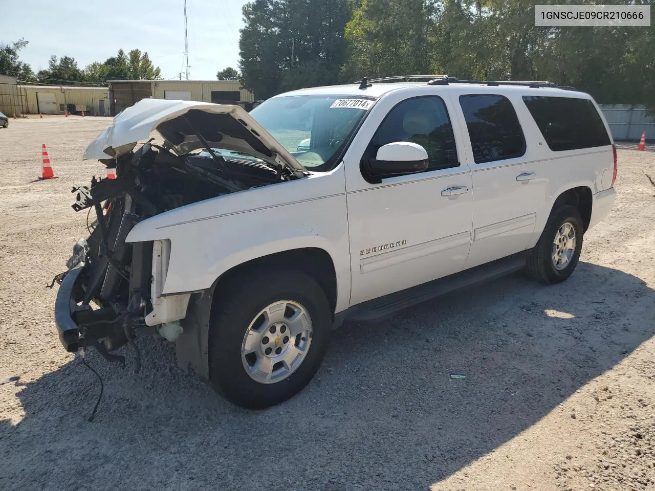 2012 Chevrolet Suburban C1500 Lt VIN: 1GNSCJE09CR210666 Lot: 70677014