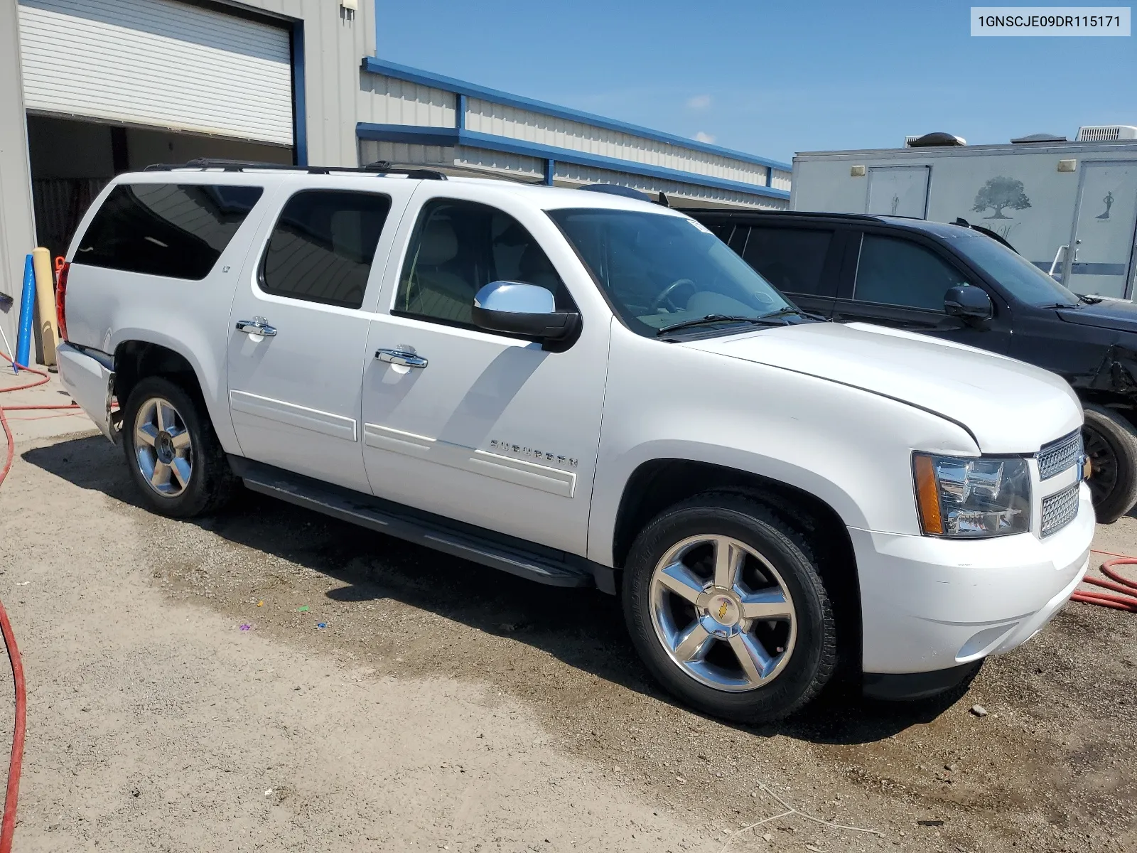 2013 Chevrolet Suburban C1500 Lt VIN: 1GNSCJE09DR115171 Lot: 67102894