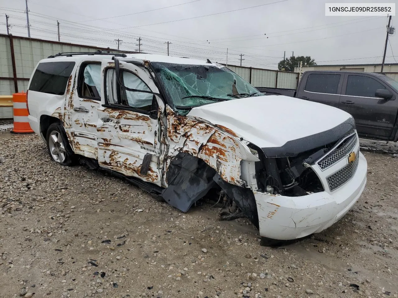 2013 Chevrolet Suburban C1500 Lt VIN: 1GNSCJE09DR255852 Lot: 70043984