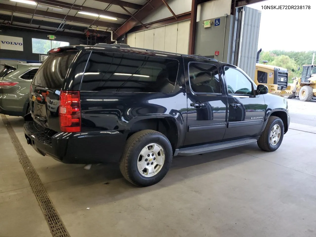 2013 Chevrolet Suburban K1500 Lt VIN: 1GNSKJE72DR238178 Lot: 73317964