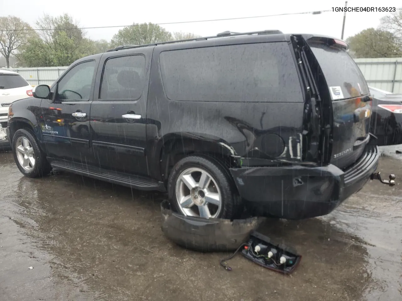 2013 Chevrolet Suburban C1500 Ls VIN: 1GNSCHE04DR163623 Lot: 73391624