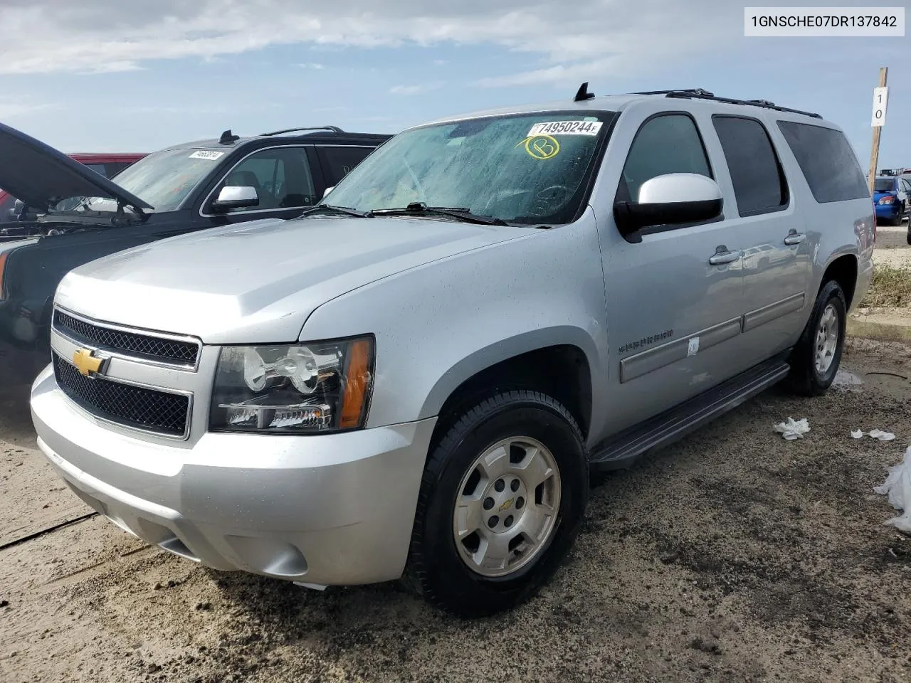 2013 Chevrolet Suburban C1500 Ls VIN: 1GNSCHE07DR137842 Lot: 74950244