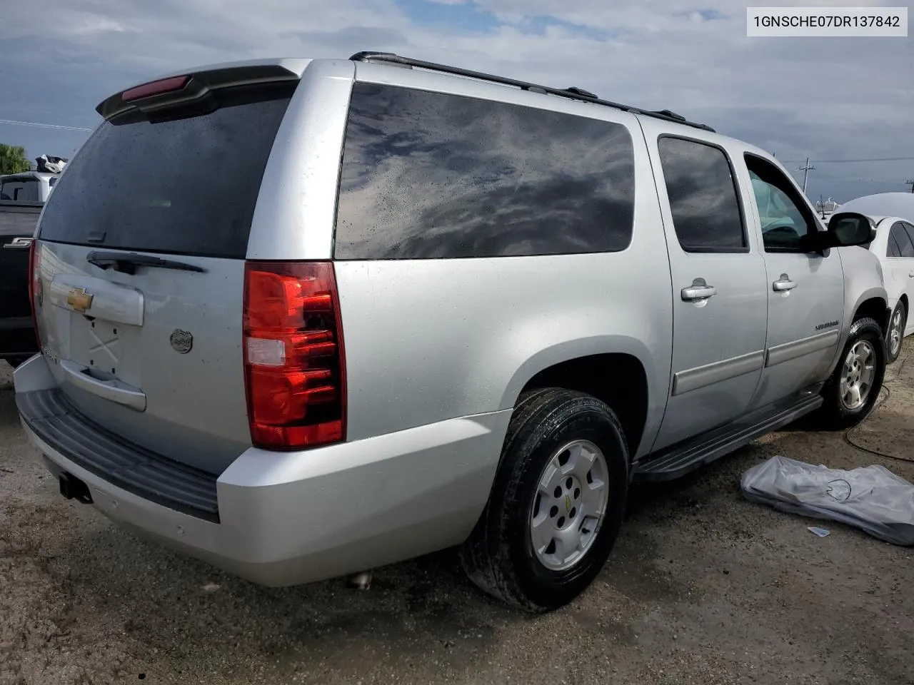 2013 Chevrolet Suburban C1500 Ls VIN: 1GNSCHE07DR137842 Lot: 74950244