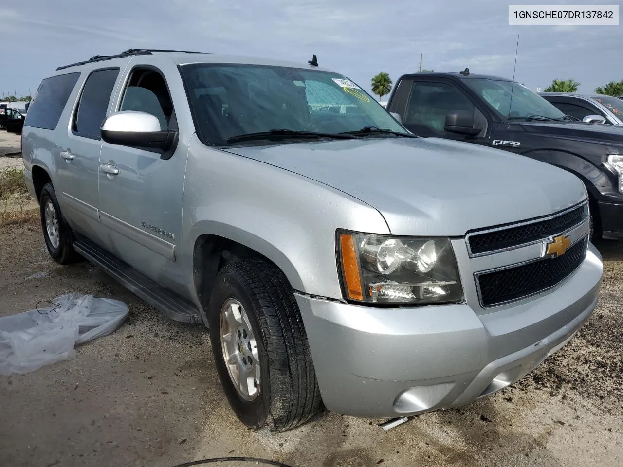 2013 Chevrolet Suburban C1500 Ls VIN: 1GNSCHE07DR137842 Lot: 74950244