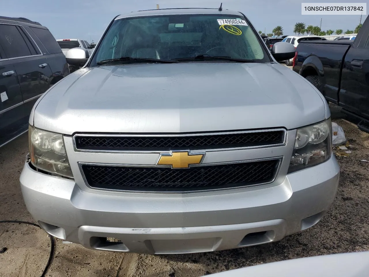 2013 Chevrolet Suburban C1500 Ls VIN: 1GNSCHE07DR137842 Lot: 74950244