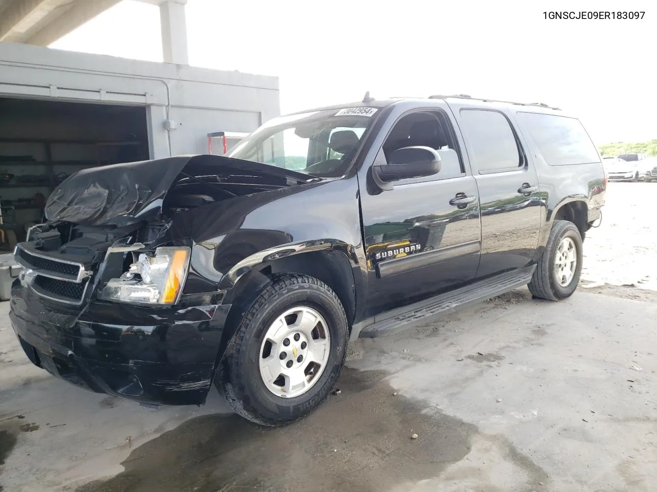 2014 Chevrolet Suburban C1500 Lt VIN: 1GNSCJE09ER183097 Lot: 73042954