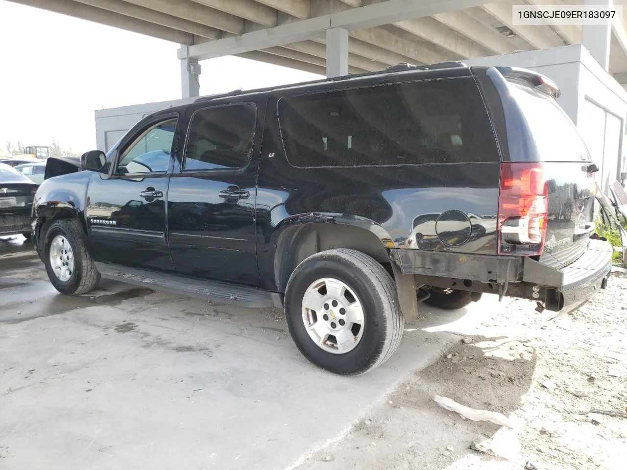 2014 Chevrolet Suburban C1500 Lt VIN: 1GNSCJE09ER183097 Lot: 73042954