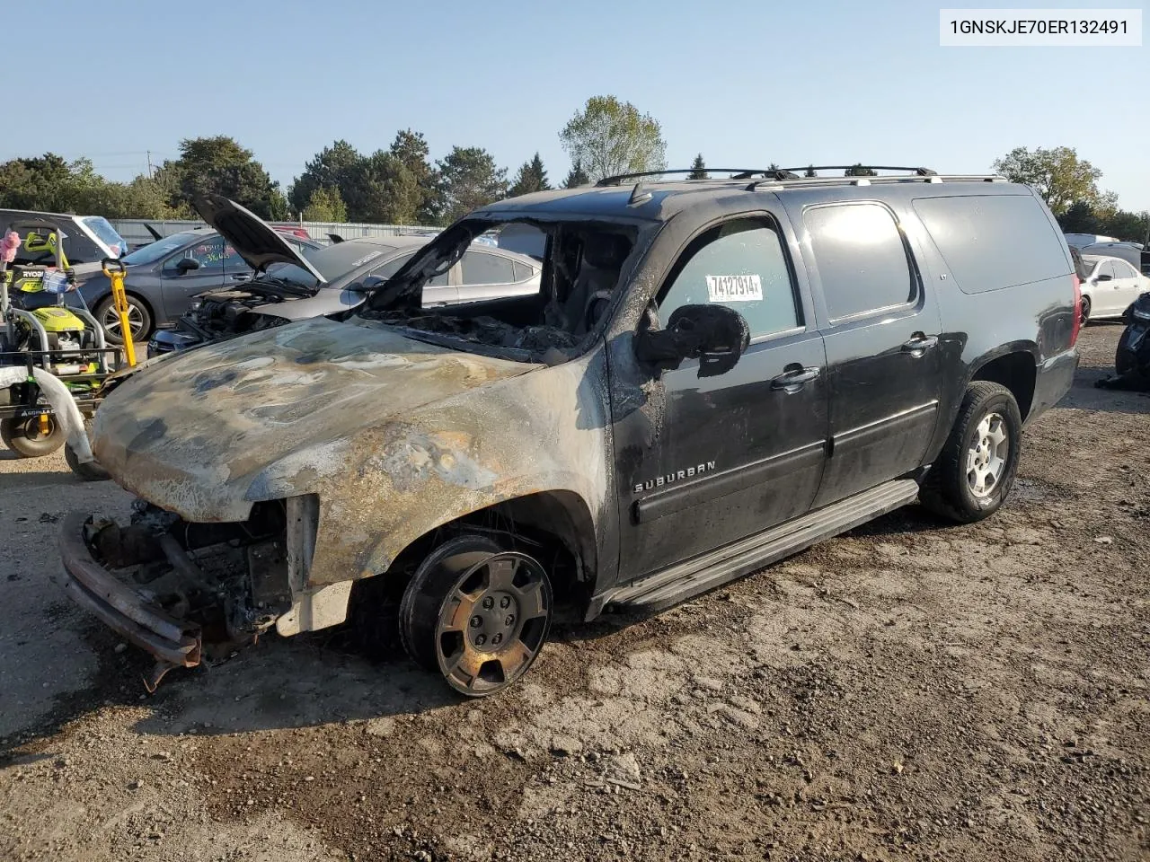 2014 Chevrolet Suburban K1500 Lt VIN: 1GNSKJE70ER132491 Lot: 74127914