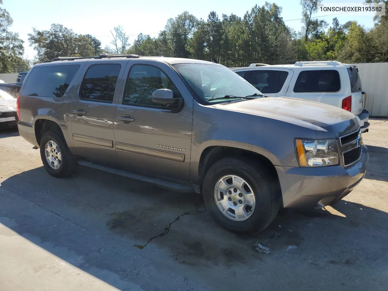 2014 Chevrolet Suburban C1500 Ls VIN: 1GNSCHE0XER193582 Lot: 74383684