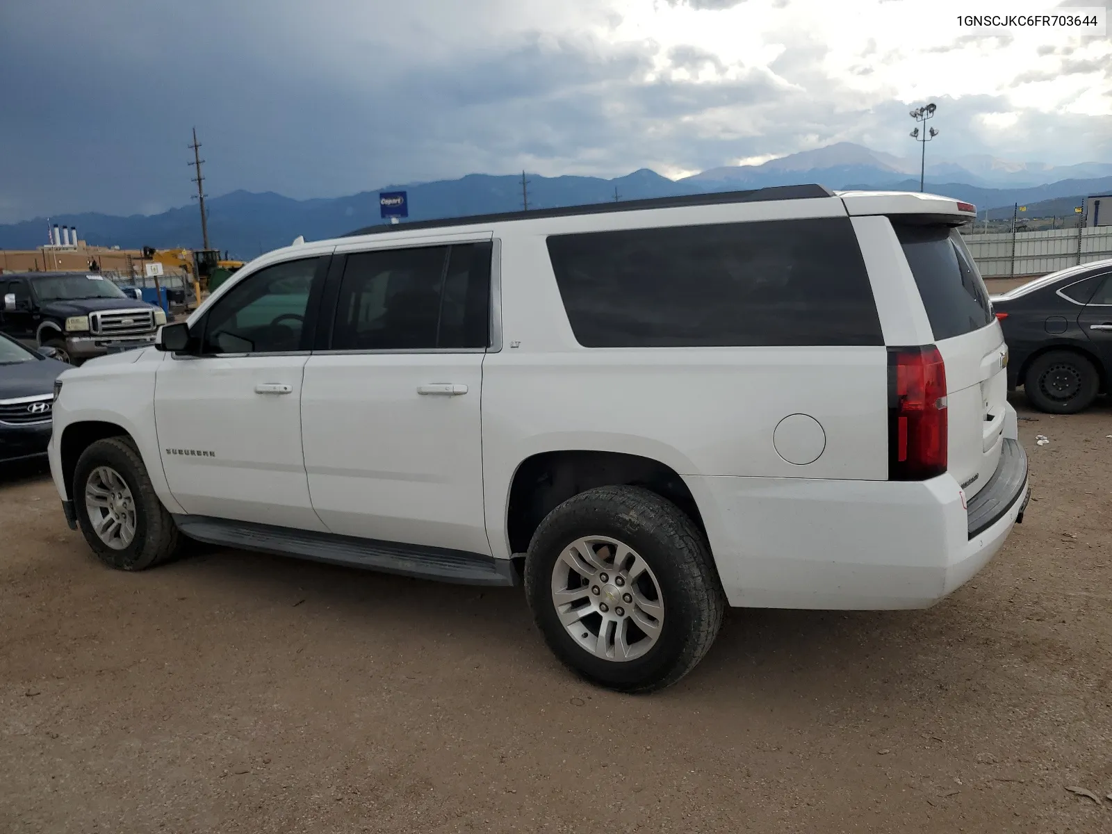 1GNSCJKC6FR703644 2015 Chevrolet Suburban C1500 Lt