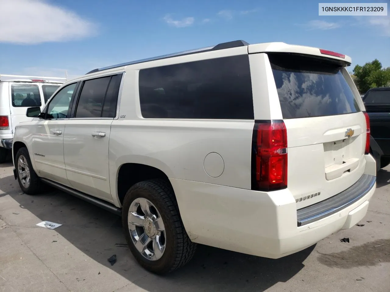 1GNSKKKC1FR123209 2015 Chevrolet Suburban K1500 Ltz