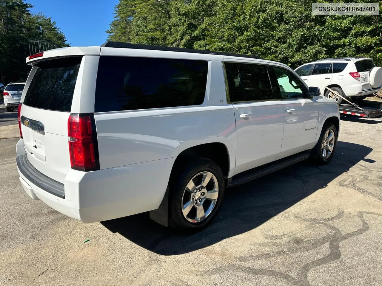 2015 Chevrolet Suburban K1500 Lt VIN: 1GNSKJKC4FR687401 Lot: 71427054