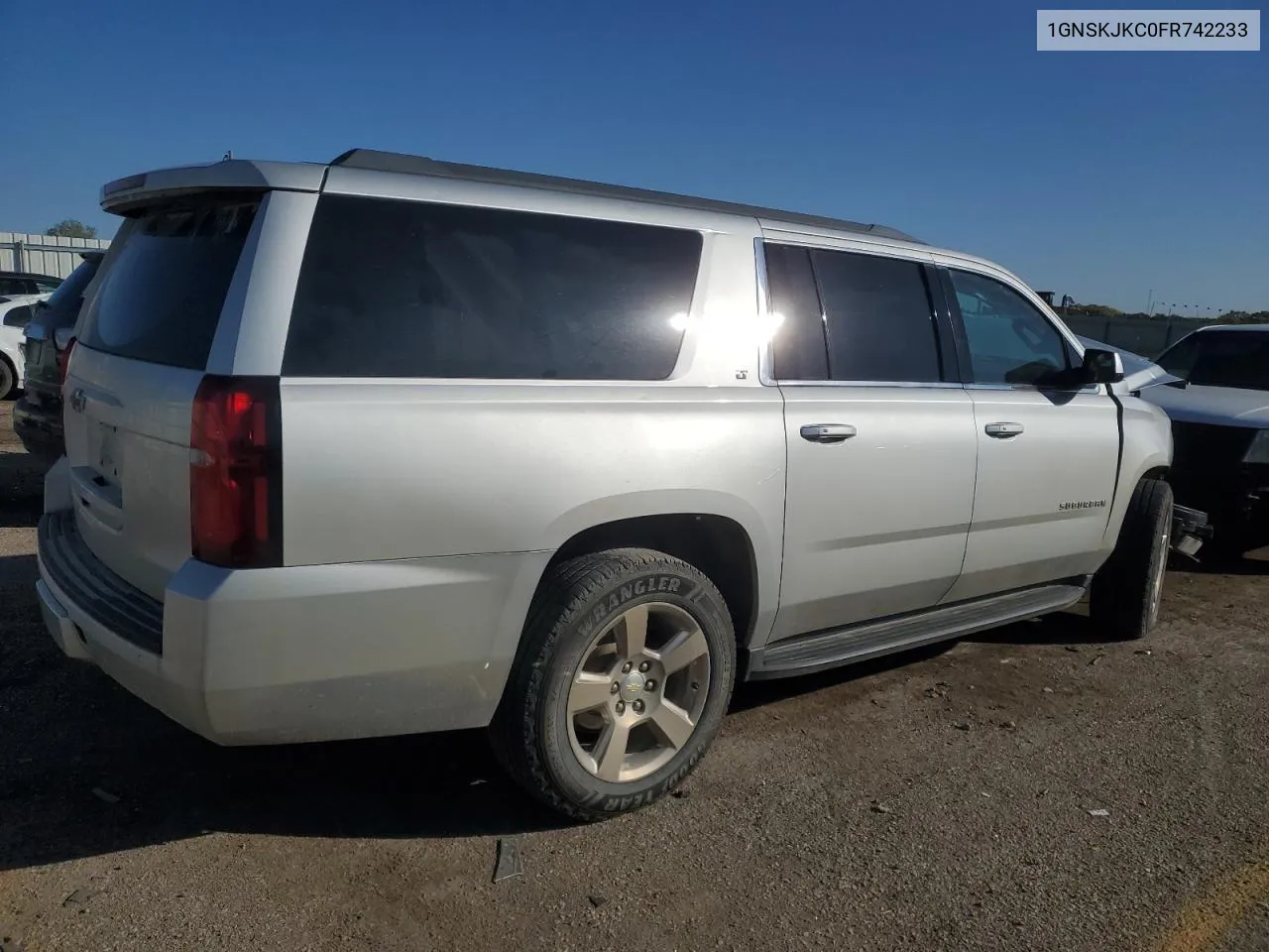 2015 Chevrolet Suburban K1500 Lt VIN: 1GNSKJKC0FR742233 Lot: 77456064