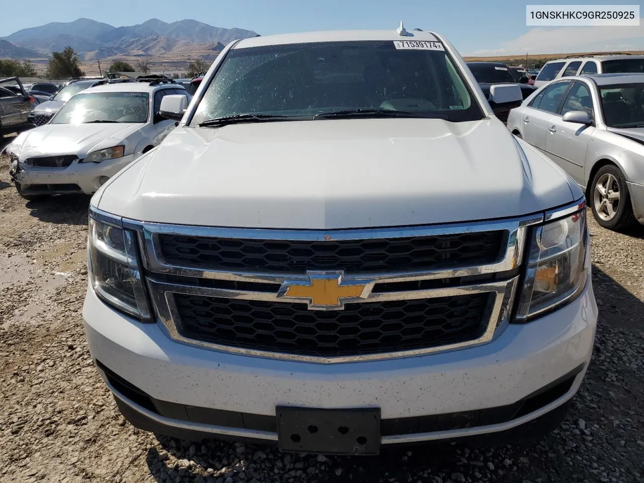 1GNSKHKC9GR250925 2016 Chevrolet Suburban K1500 Lt