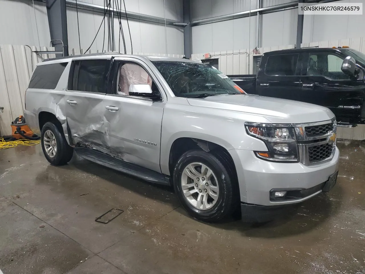 2016 Chevrolet Suburban K1500 Lt VIN: 1GNSKHKC7GR246579 Lot: 72983514