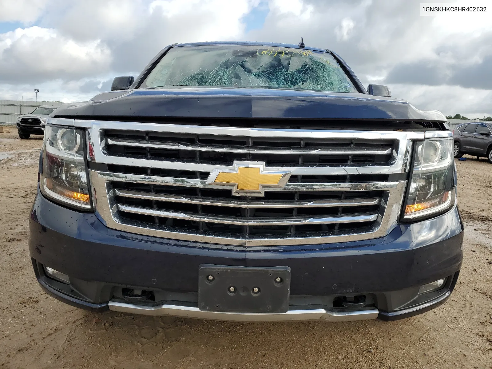 1GNSKHKC8HR402632 2017 Chevrolet Suburban K1500 Lt