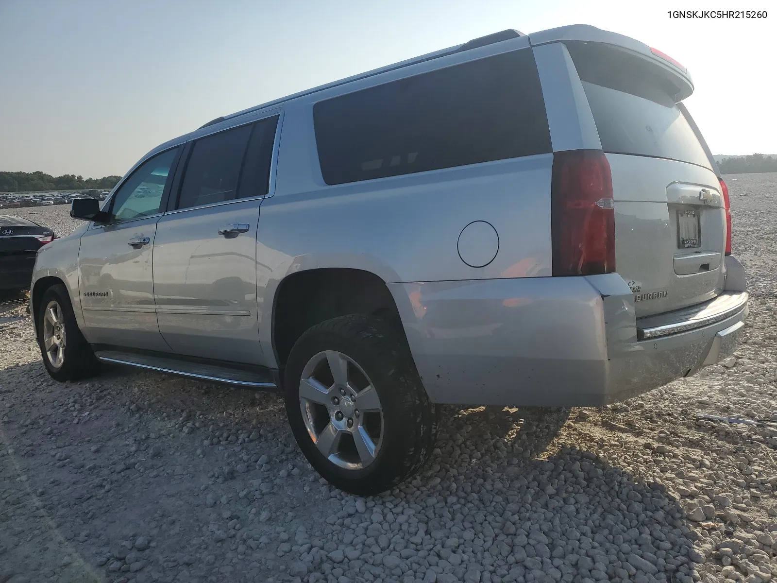 2017 Chevrolet Suburban K1500 Premier VIN: 1GNSKJKC5HR215260 Lot: 64230254