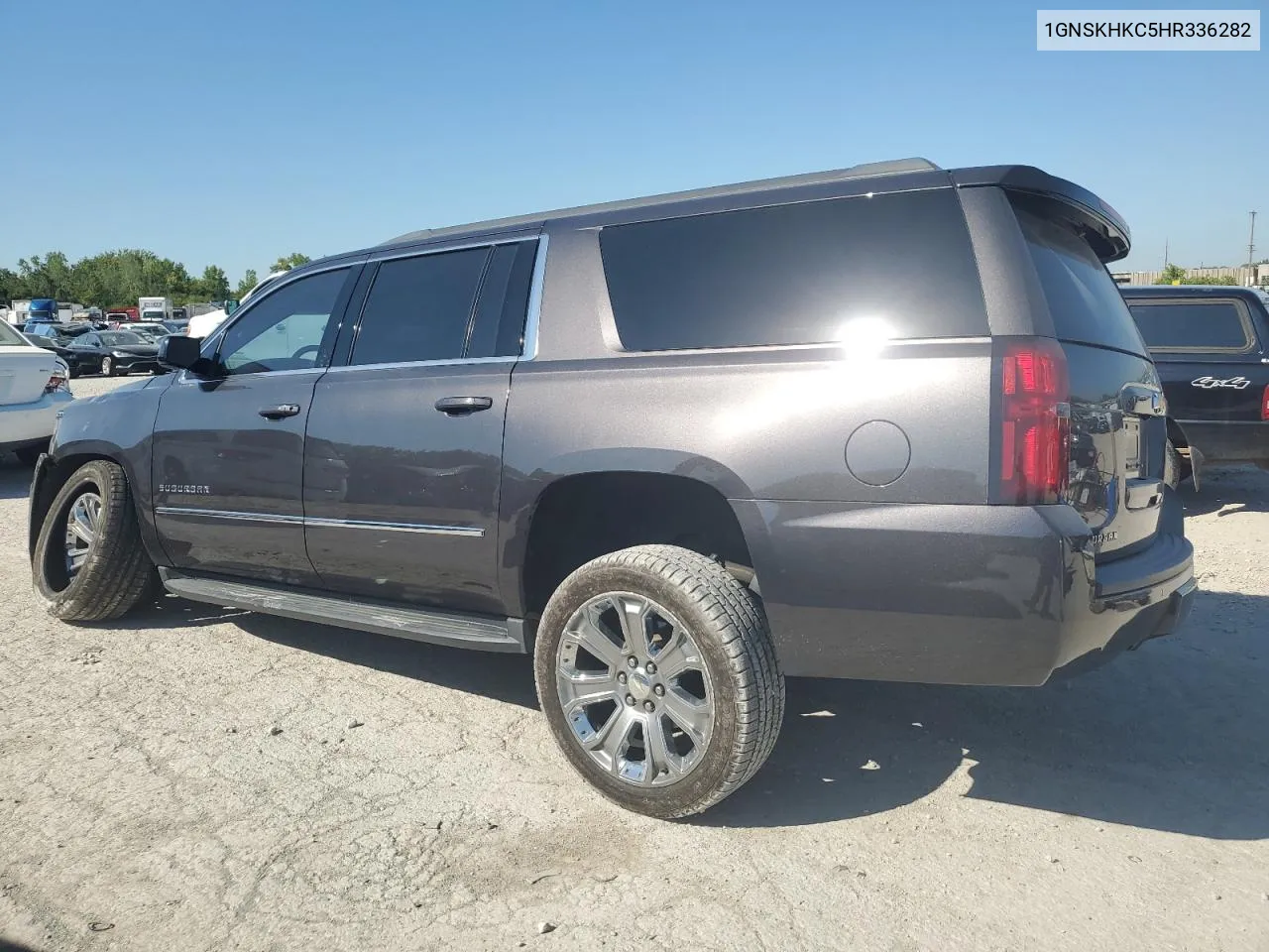 1GNSKHKC5HR336282 2017 Chevrolet Suburban K1500 Lt