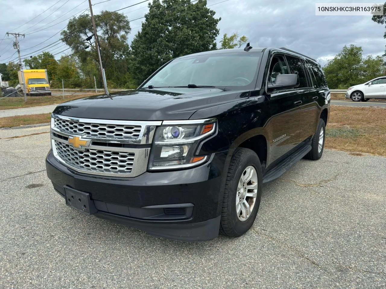 2017 Chevrolet Suburban K1500 Lt VIN: 1GNSKHKC3HR163975 Lot: 73404204