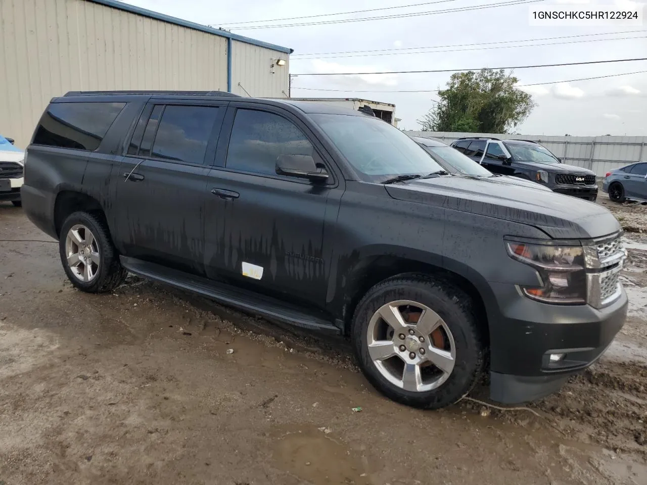 2017 Chevrolet Suburban C1500 Lt VIN: 1GNSCHKC5HR122924 Lot: 73663424