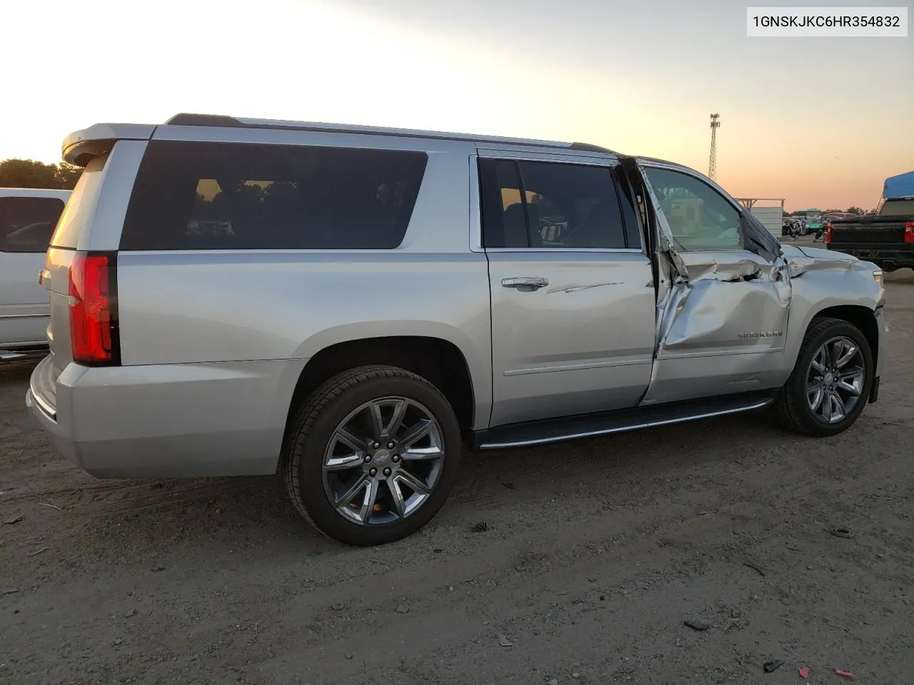 2017 Chevrolet Suburban K1500 Premier VIN: 1GNSKJKC6HR354832 Lot: 75395084