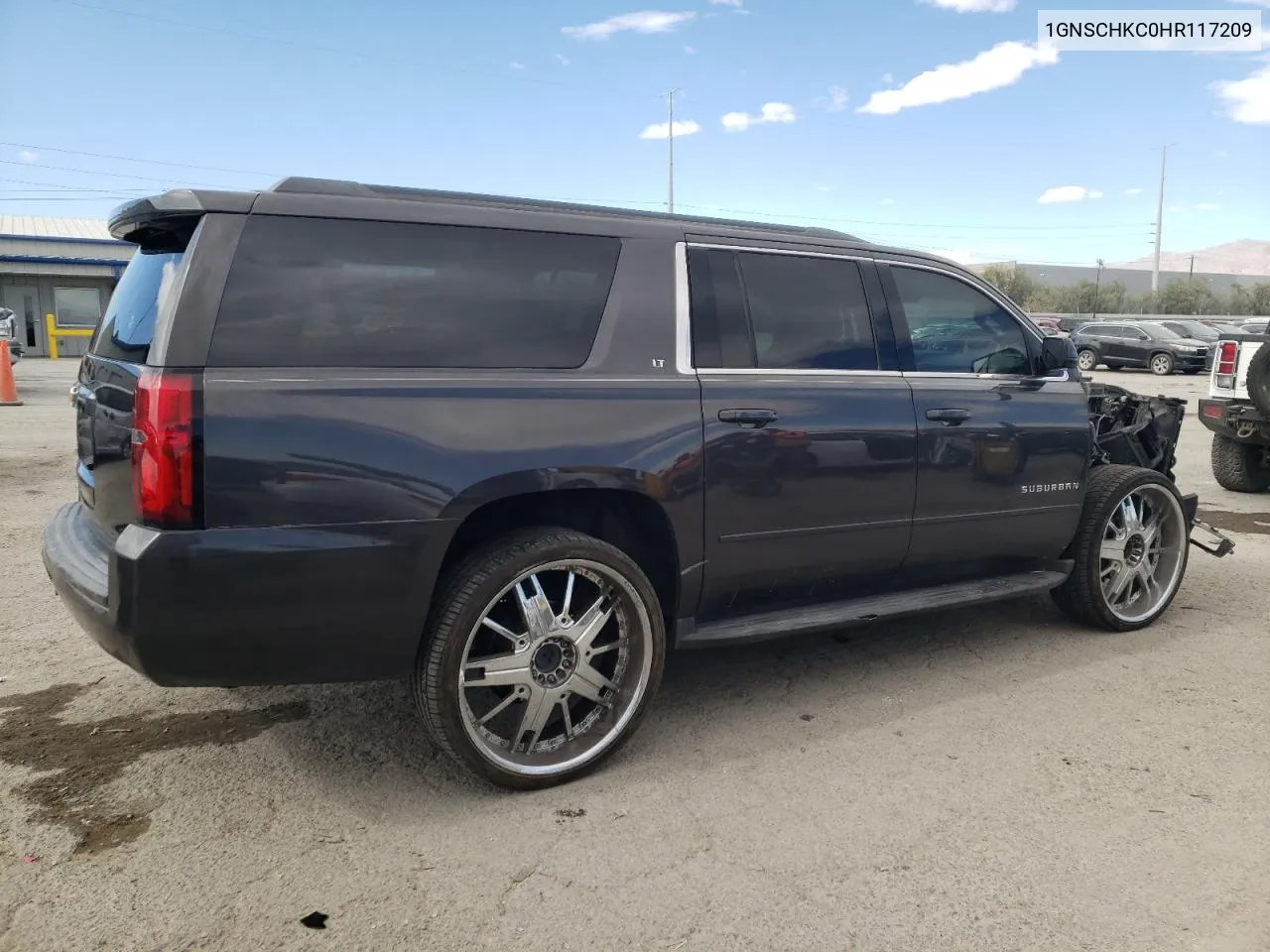 2017 Chevrolet Suburban C1500 Lt VIN: 1GNSCHKC0HR117209 Lot: 77014054