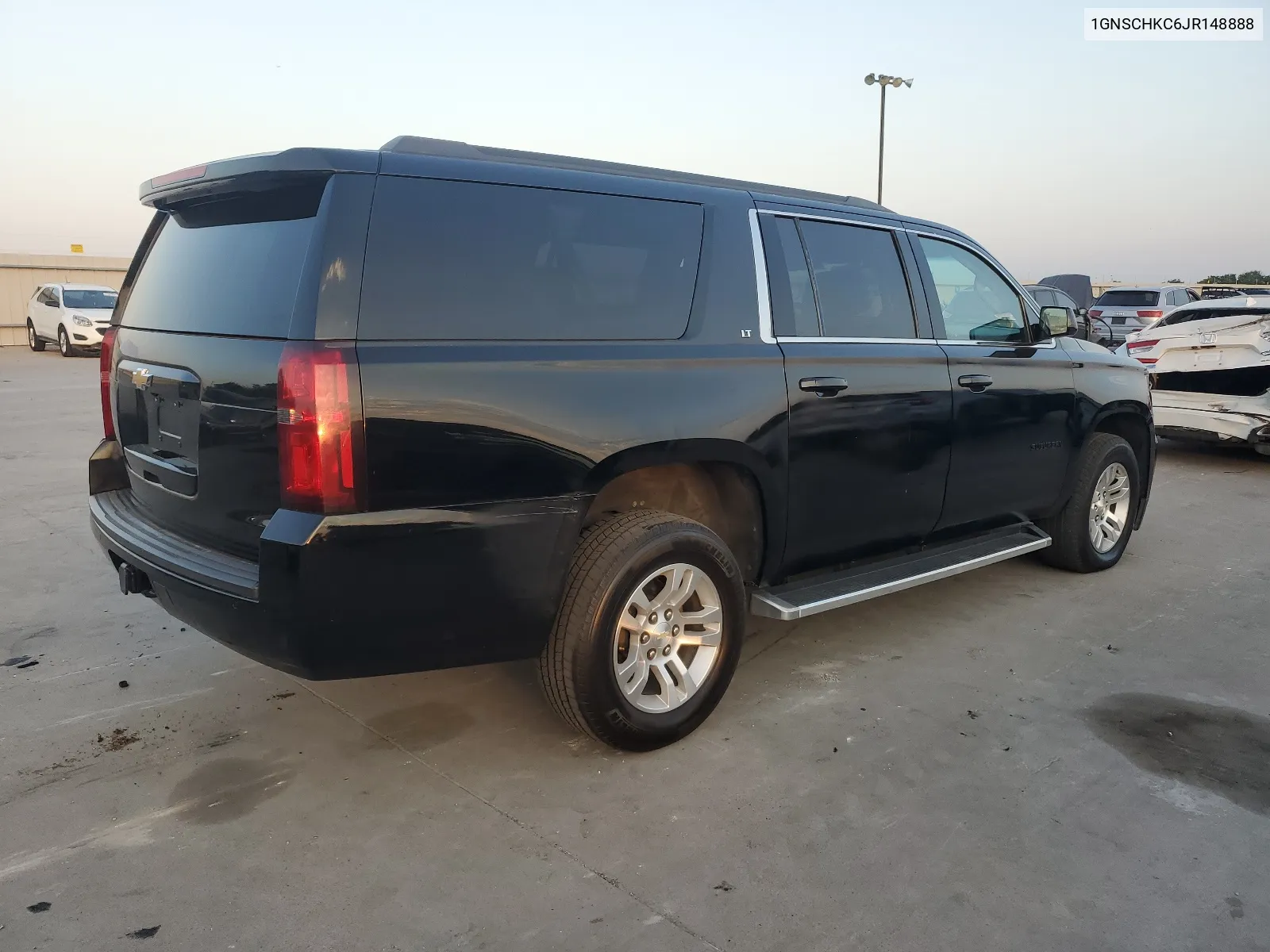 2018 Chevrolet Suburban C1500 Lt VIN: 1GNSCHKC6JR148888 Lot: 68238984