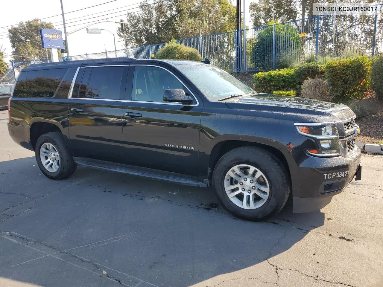 2018 Chevrolet Suburban C1500 Lt VIN: 1GNSCHKC0JR160017 Lot: 73940644