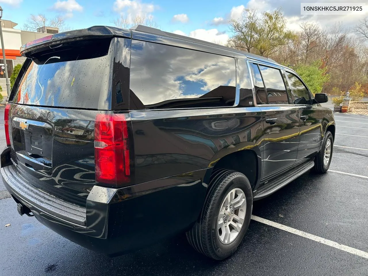 2018 Chevrolet Suburban K1500 Lt VIN: 1GNSKHKC5JR271925 Lot: 80459554