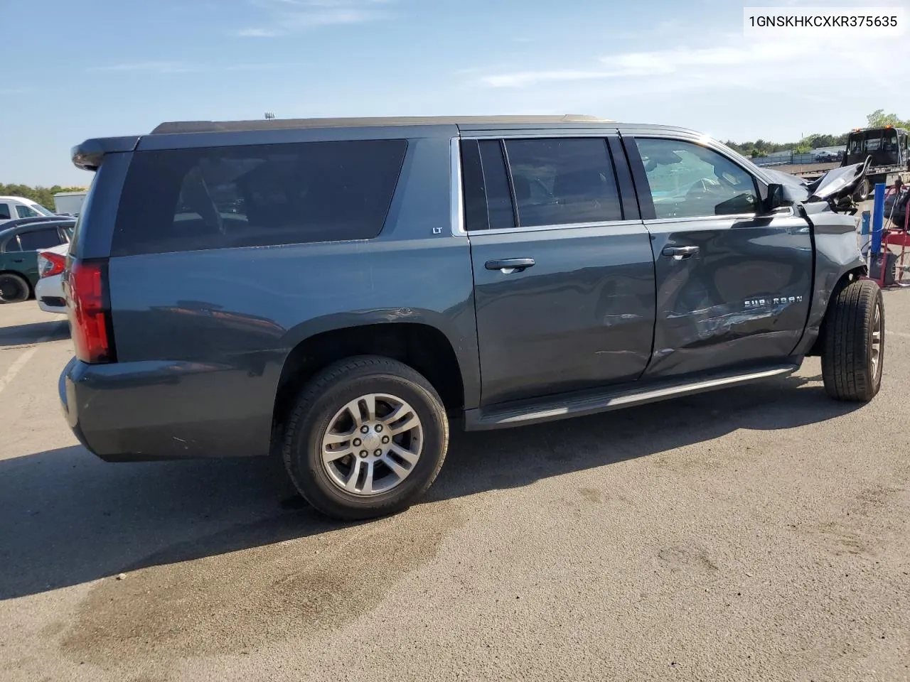 2019 Chevrolet Suburban K1500 Lt VIN: 1GNSKHKCXKR375635 Lot: 56133024