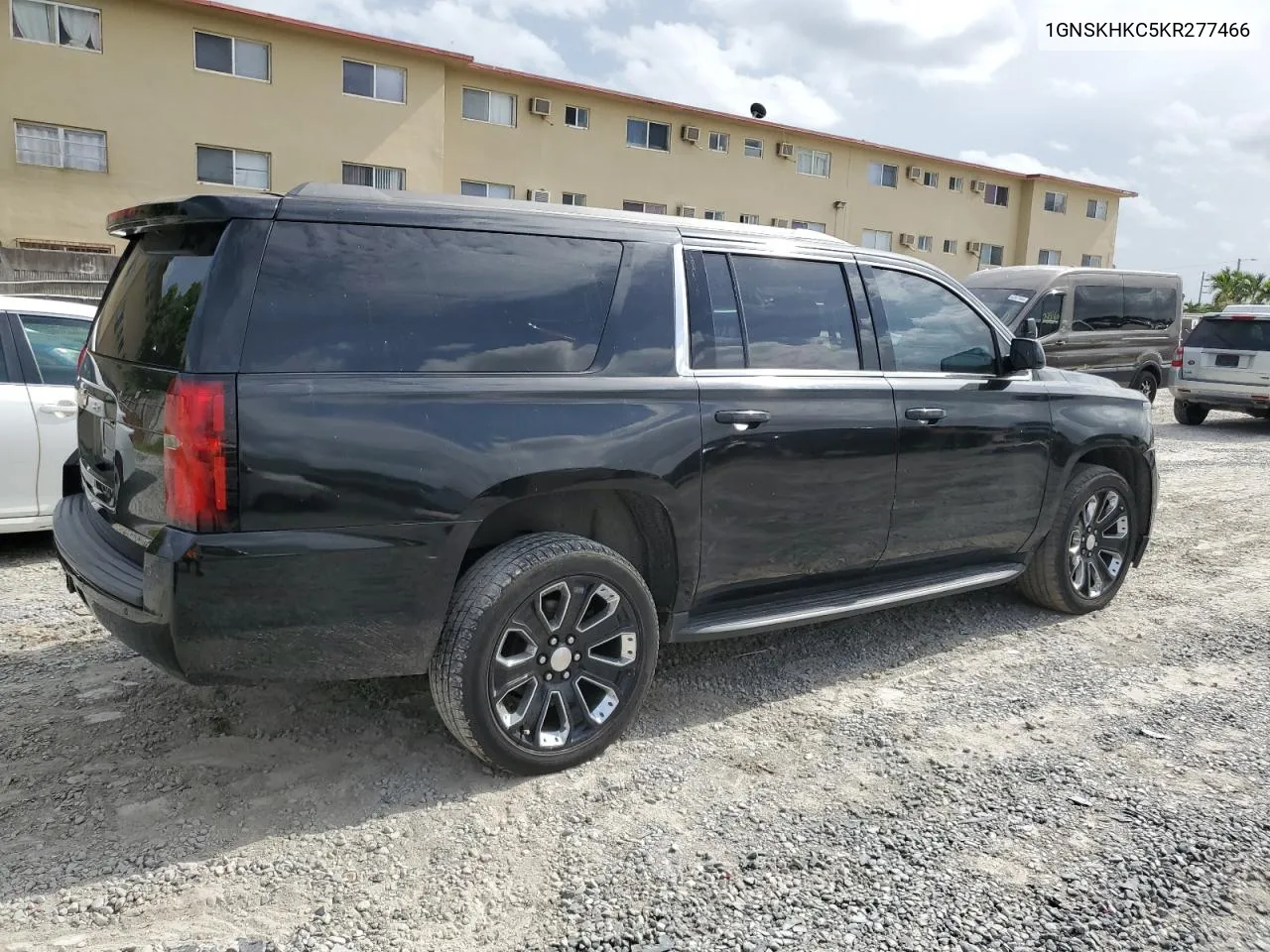 1GNSKHKC5KR277466 2019 Chevrolet Suburban K1500 Lt