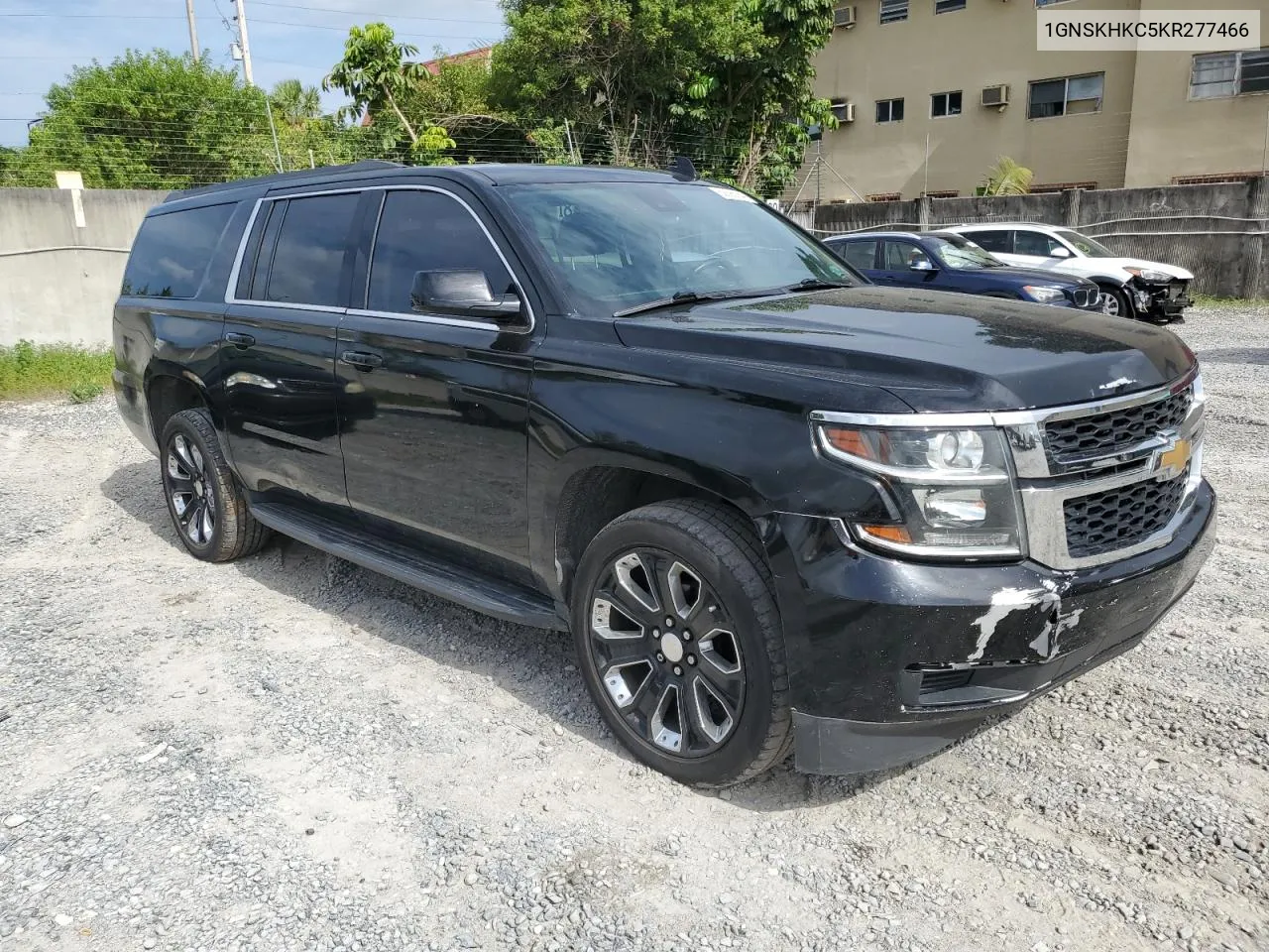 1GNSKHKC5KR277466 2019 Chevrolet Suburban K1500 Lt