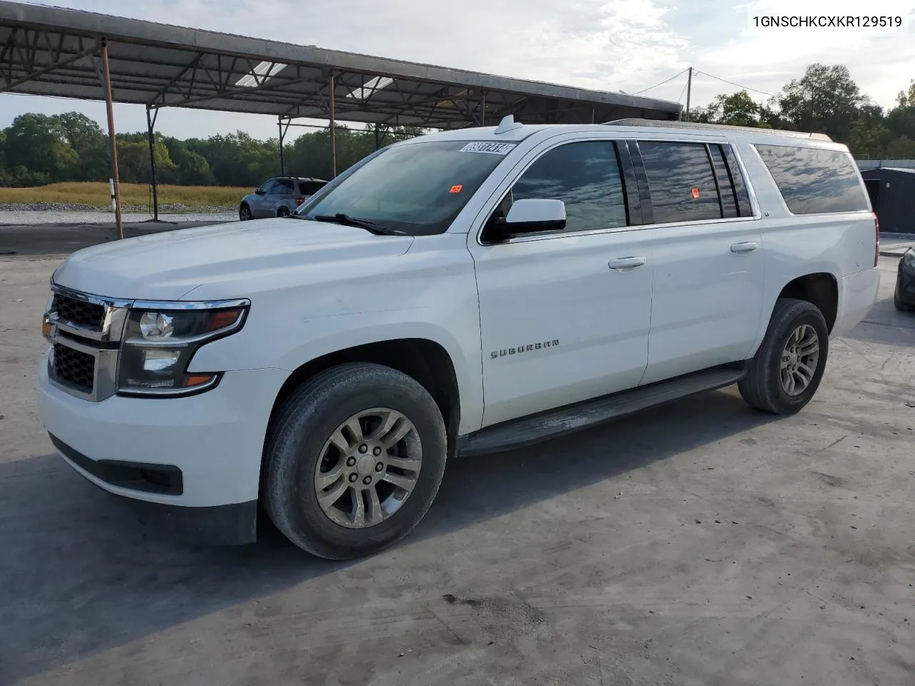 1GNSCHKCXKR129519 2019 Chevrolet Suburban C1500 Lt