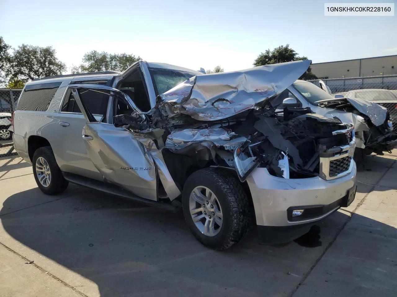 2019 Chevrolet Suburban K1500 Lt VIN: 1GNSKHKC0KR228160 Lot: 73156903