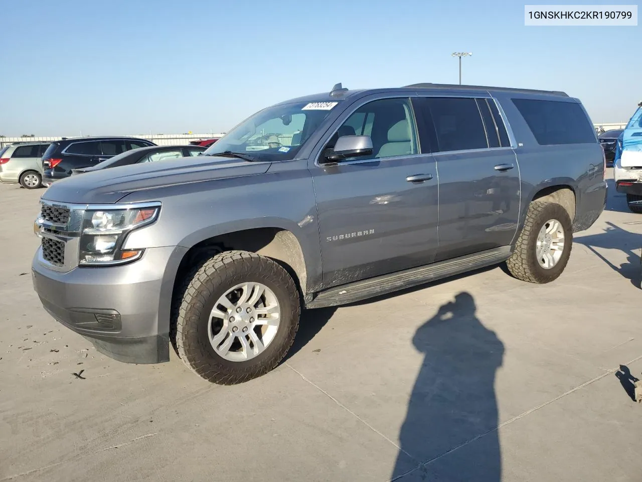 2019 Chevrolet Suburban K1500 Lt VIN: 1GNSKHKC2KR190799 Lot: 73763254