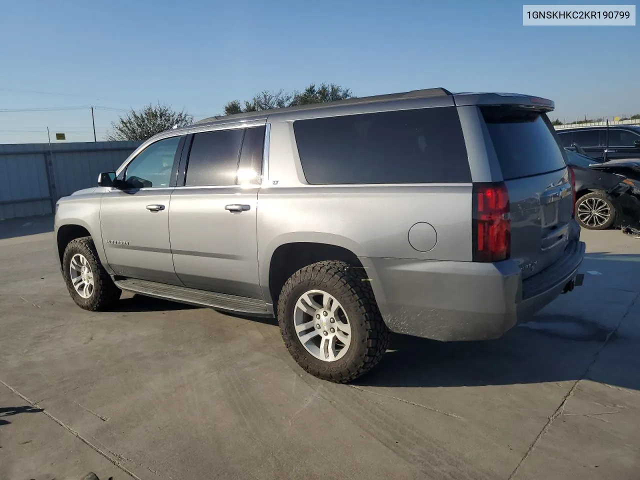 2019 Chevrolet Suburban K1500 Lt VIN: 1GNSKHKC2KR190799 Lot: 73763254