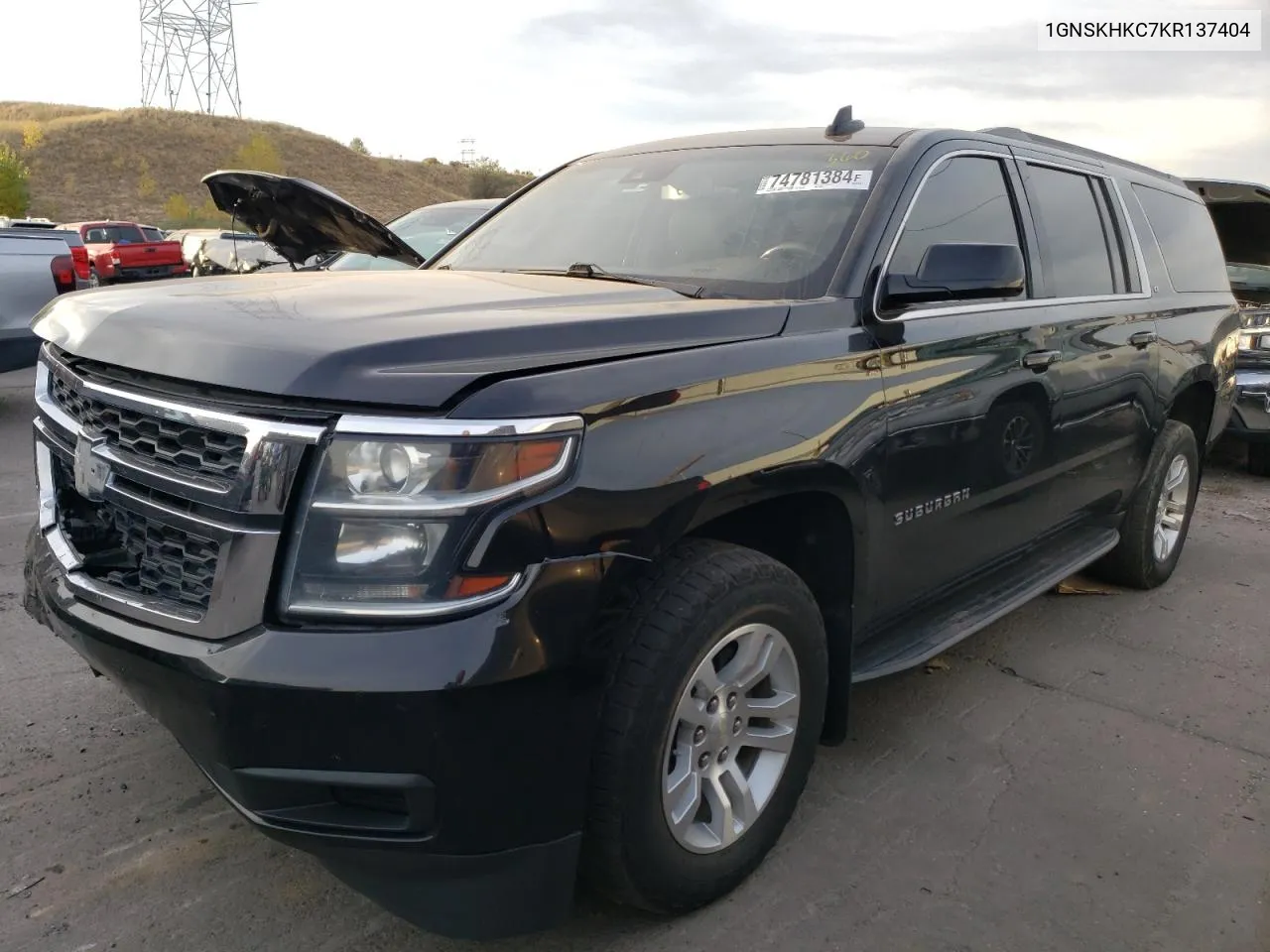 2019 Chevrolet Suburban K1500 Lt VIN: 1GNSKHKC7KR137404 Lot: 74781384