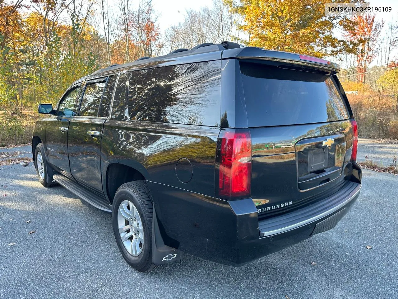 2019 Chevrolet Suburban K1500 Lt VIN: 1GNSKHKC3KR196109 Lot: 78640044