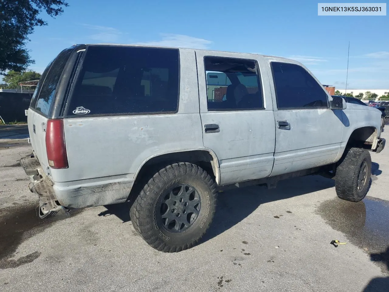 1995 Chevrolet Tahoe K1500 VIN: 1GNEK13K5SJ363031 Lot: 71237054