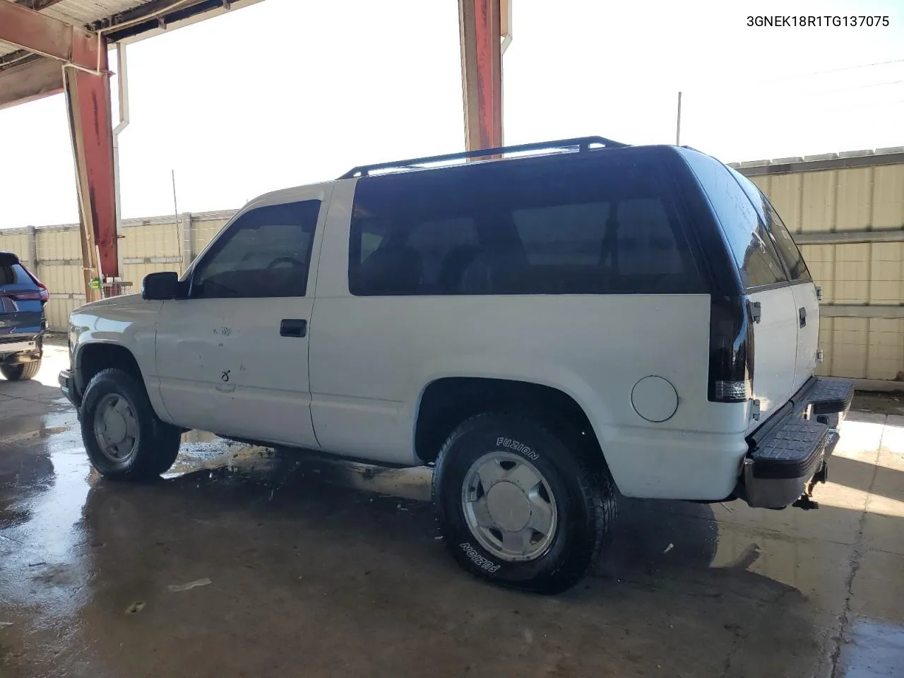 1996 Chevrolet Tahoe K1500 VIN: 3GNEK18R1TG137075 Lot: 73995594