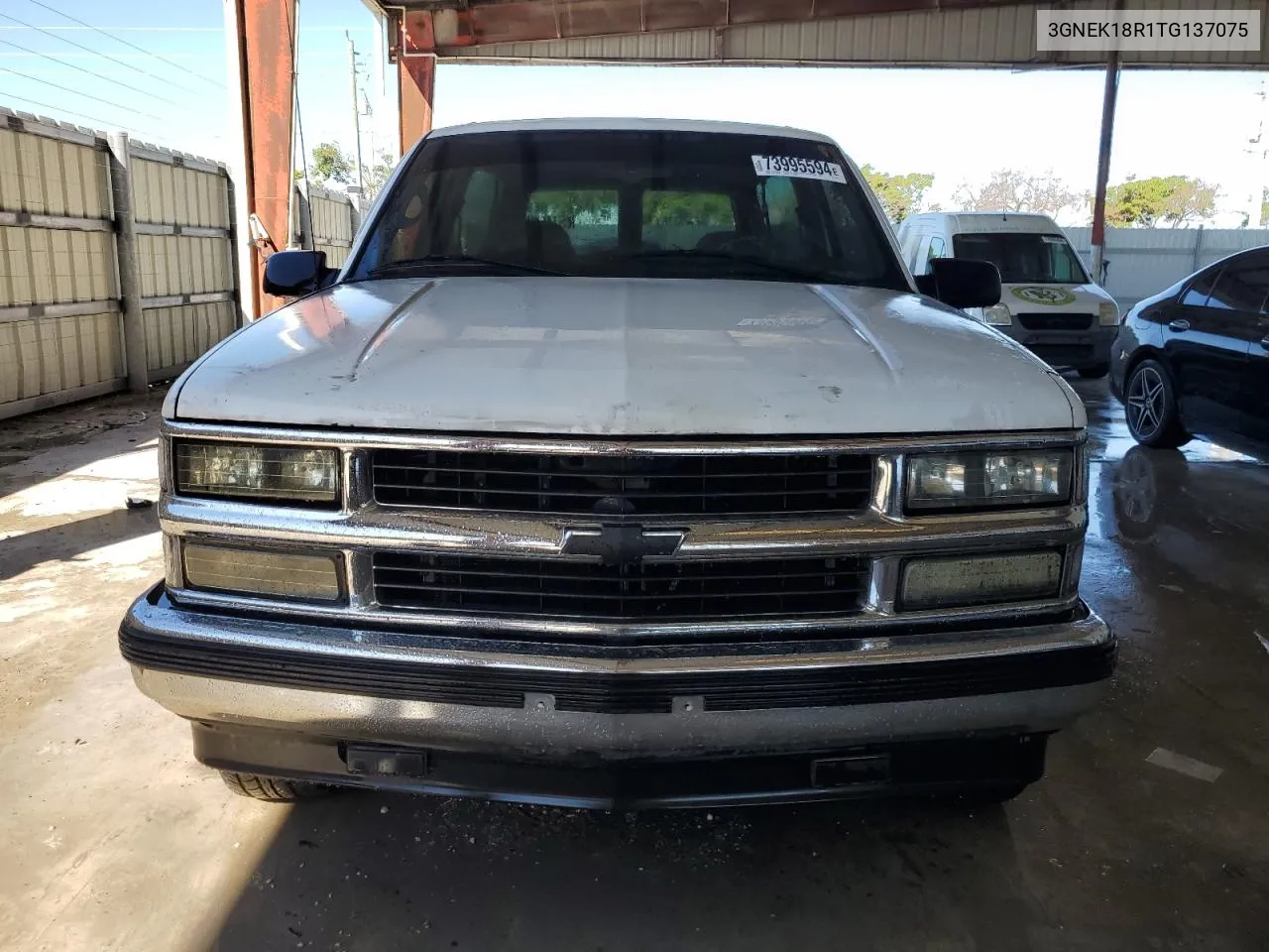 1996 Chevrolet Tahoe K1500 VIN: 3GNEK18R1TG137075 Lot: 73995594