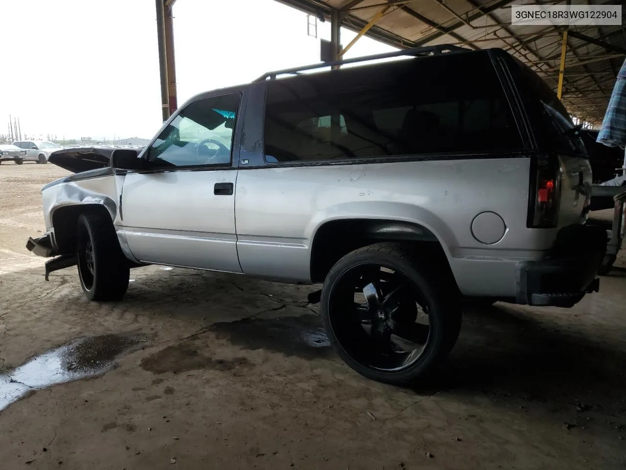 1998 Chevrolet Tahoe C1500 VIN: 3GNEC18R3WG122904 Lot: 57752554