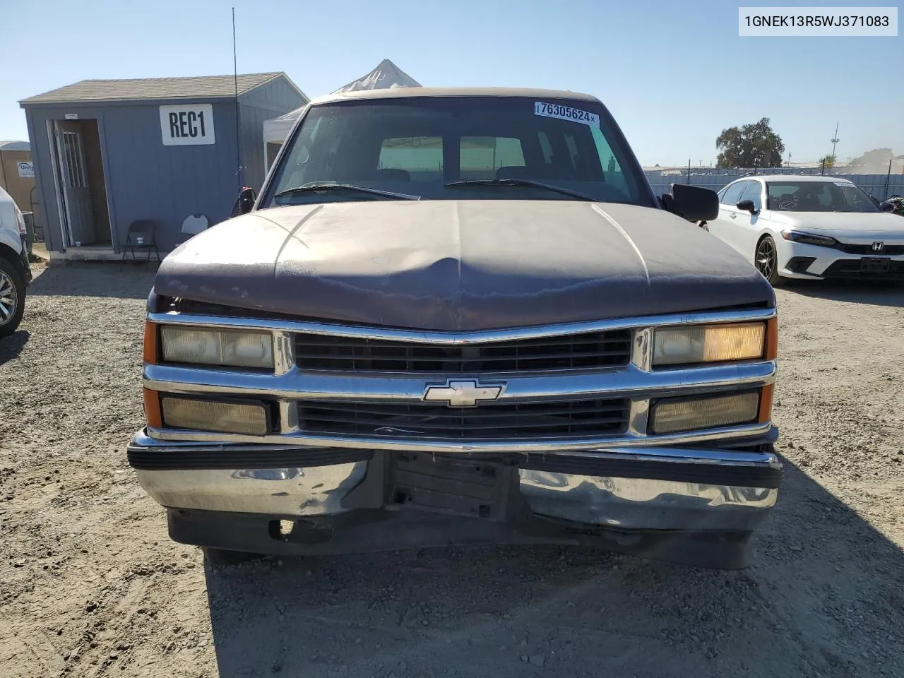 1998 Chevrolet Tahoe K1500 VIN: 1GNEK13R5WJ371083 Lot: 76305624