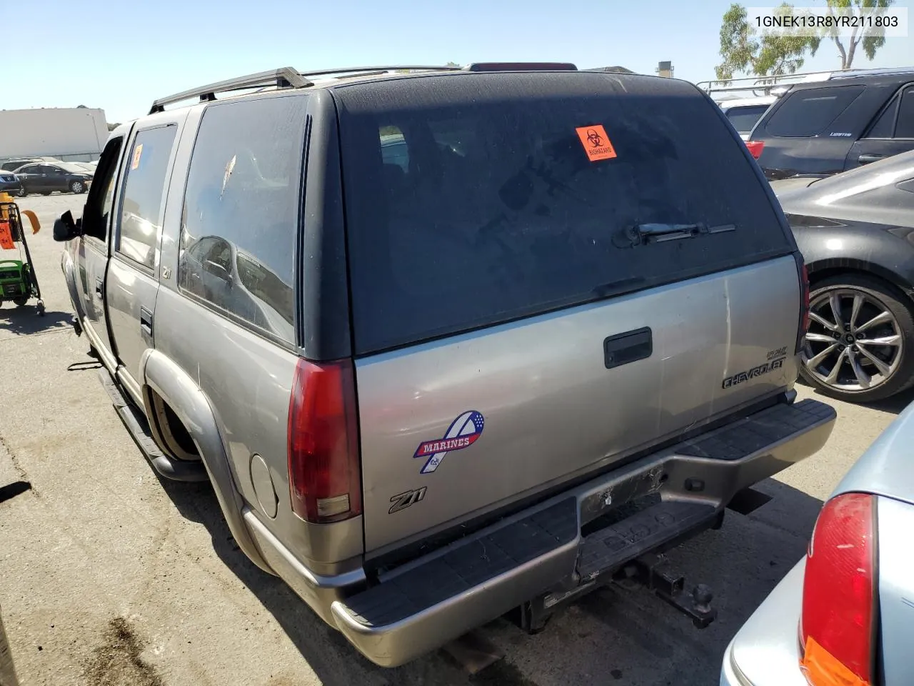 2000 Chevrolet Tahoe K1500 VIN: 1GNEK13R8YR211803 Lot: 61660534