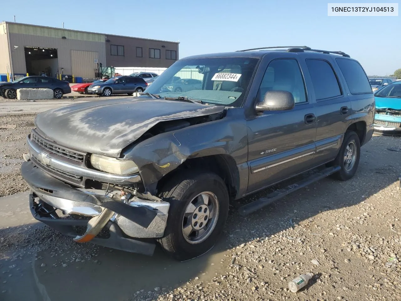 2000 Chevrolet Tahoe C1500 VIN: 1GNEC13T2YJ104513 Lot: 66882344