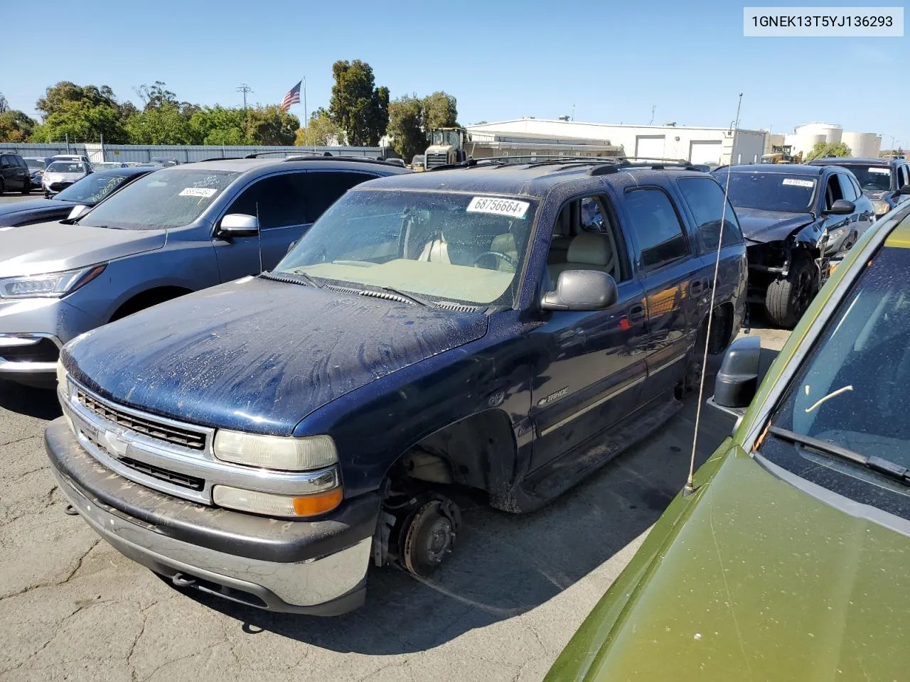 2000 Chevrolet Tahoe K1500 VIN: 1GNEK13T5YJ136293 Lot: 68756664