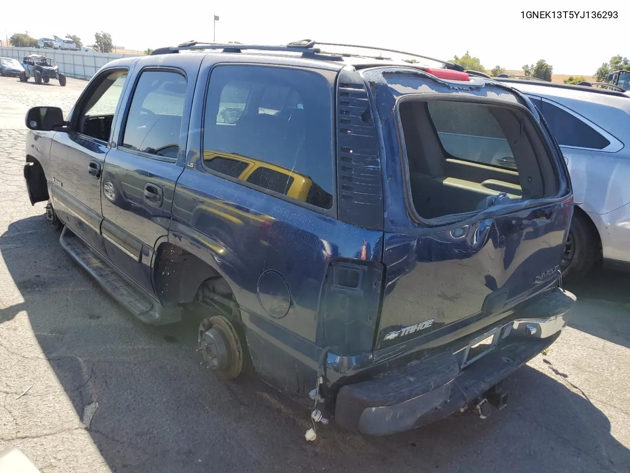 2000 Chevrolet Tahoe K1500 VIN: 1GNEK13T5YJ136293 Lot: 68756664