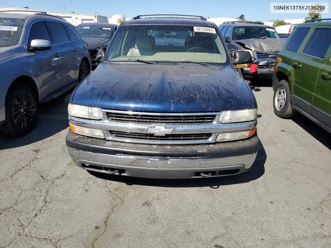 2000 Chevrolet Tahoe K1500 VIN: 1GNEK13T5YJ136293 Lot: 68756664