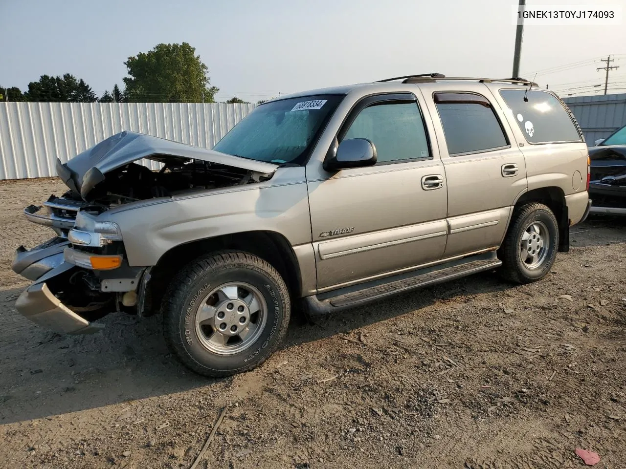 2000 Chevrolet Tahoe K1500 VIN: 1GNEK13T0YJ174093 Lot: 68918334