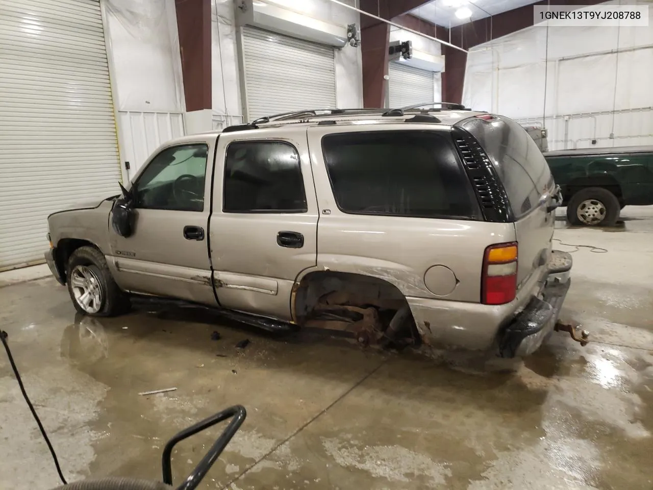 2000 Chevrolet Tahoe K1500 VIN: 1GNEK13T9YJ208788 Lot: 72799794